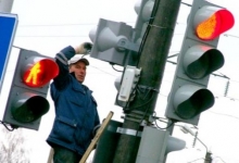 Киевские власти хотят перевести автоматические светофоры в «ручной» режим